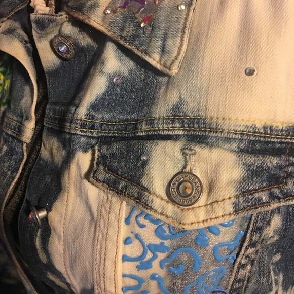 One of kind jean jacket - Picture 4 of 8
